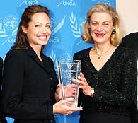 Angelina Jolie é eleita Cidadã do Mundo