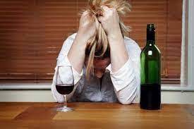 Alcoolismo na mulher deve ser tratado com cuidados específicos