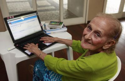 Aos 82 anos, Lúcia vai fazer as provas do Enem